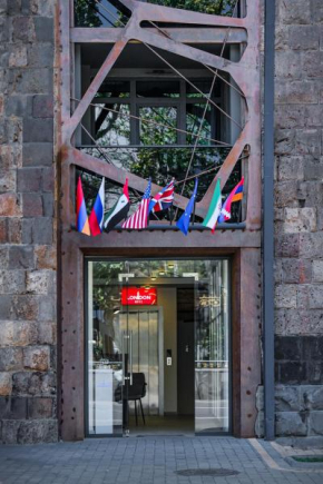 London Hotel Yerevan
